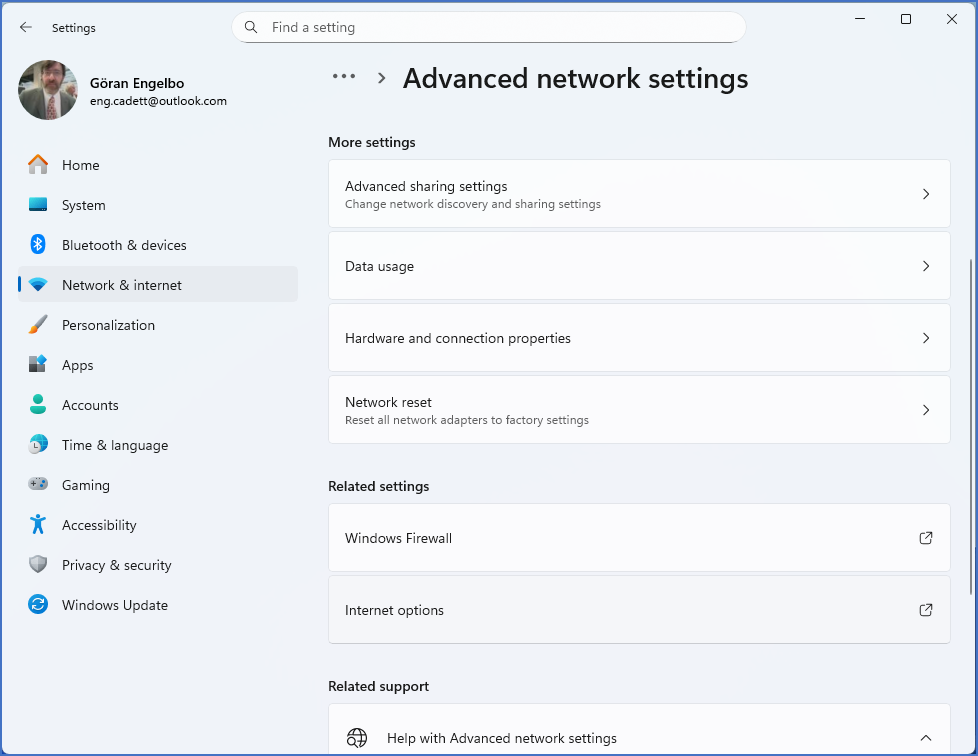 Figure 2398: &nbsp;Under "Advanced network settings", please select "Internet options".